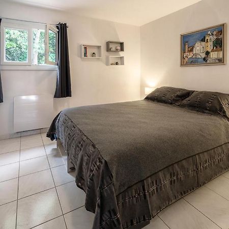 Rez de villa avec beau jardin et belle vue Saint-Laurent-du-Var Extérieur photo