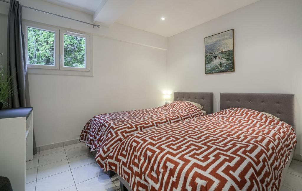 Rez de villa avec beau jardin et belle vue Saint-Laurent-du-Var Extérieur photo