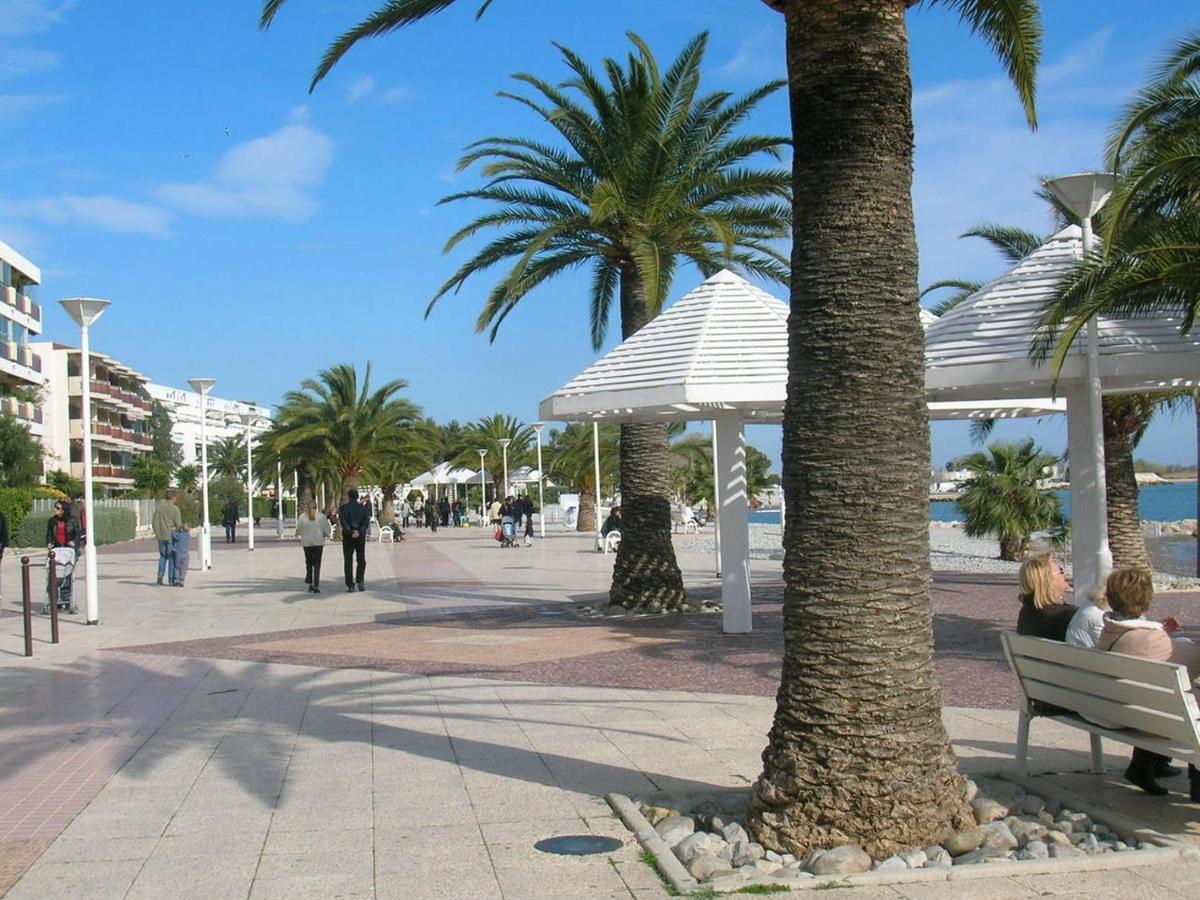Rez de villa avec beau jardin et belle vue Saint-Laurent-du-Var Extérieur photo